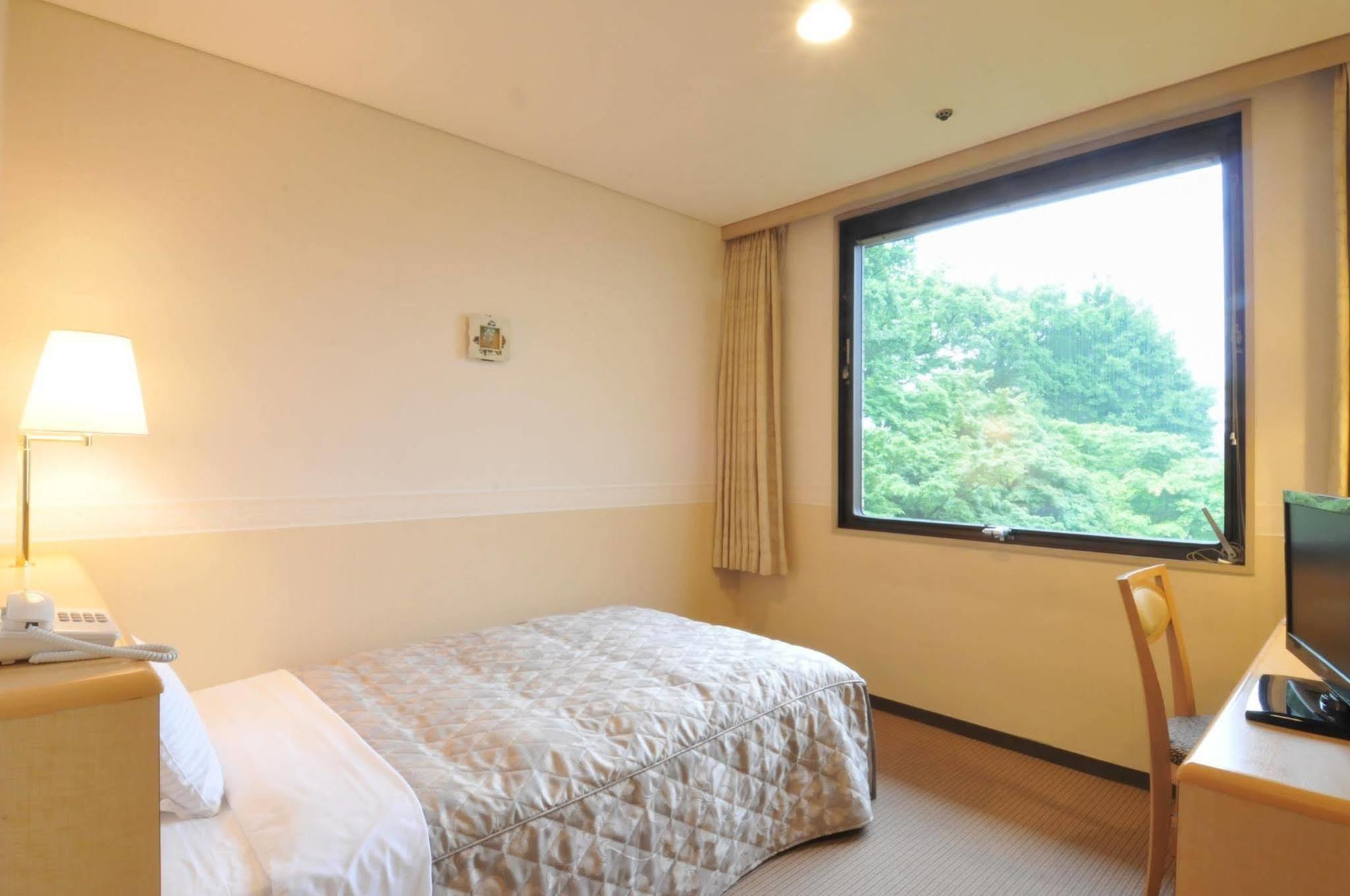 Gosho Nishi Kyoto Heian Hotel Bagian luar foto
